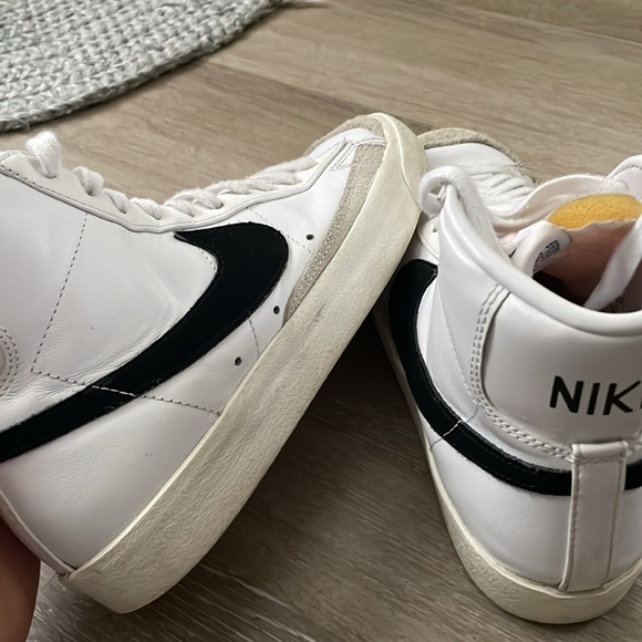 worn twice, once to homecoming and once to birthday party NIKE BLAZERS - Picture 4 of 4